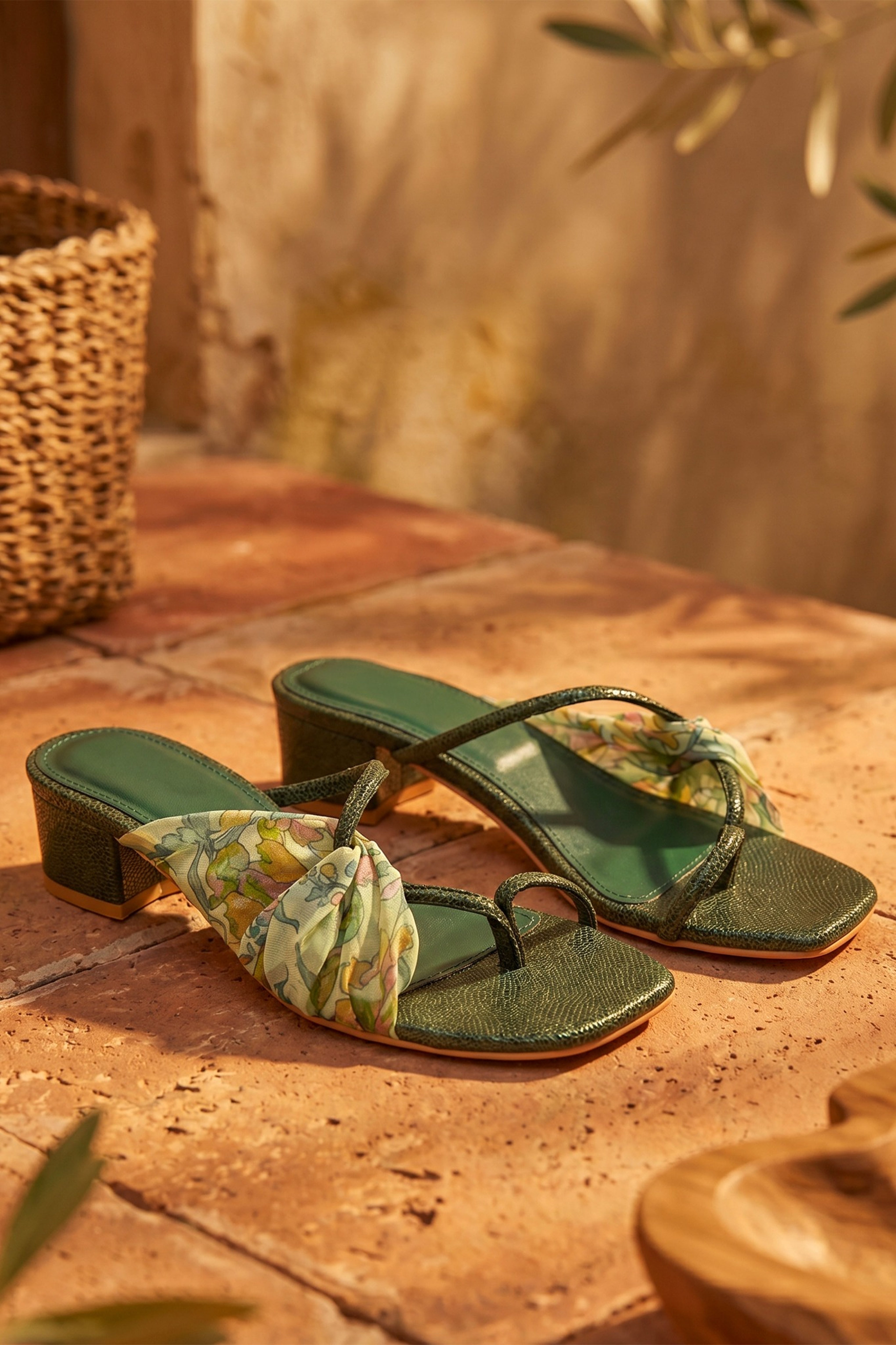 Traditional Flair - Green